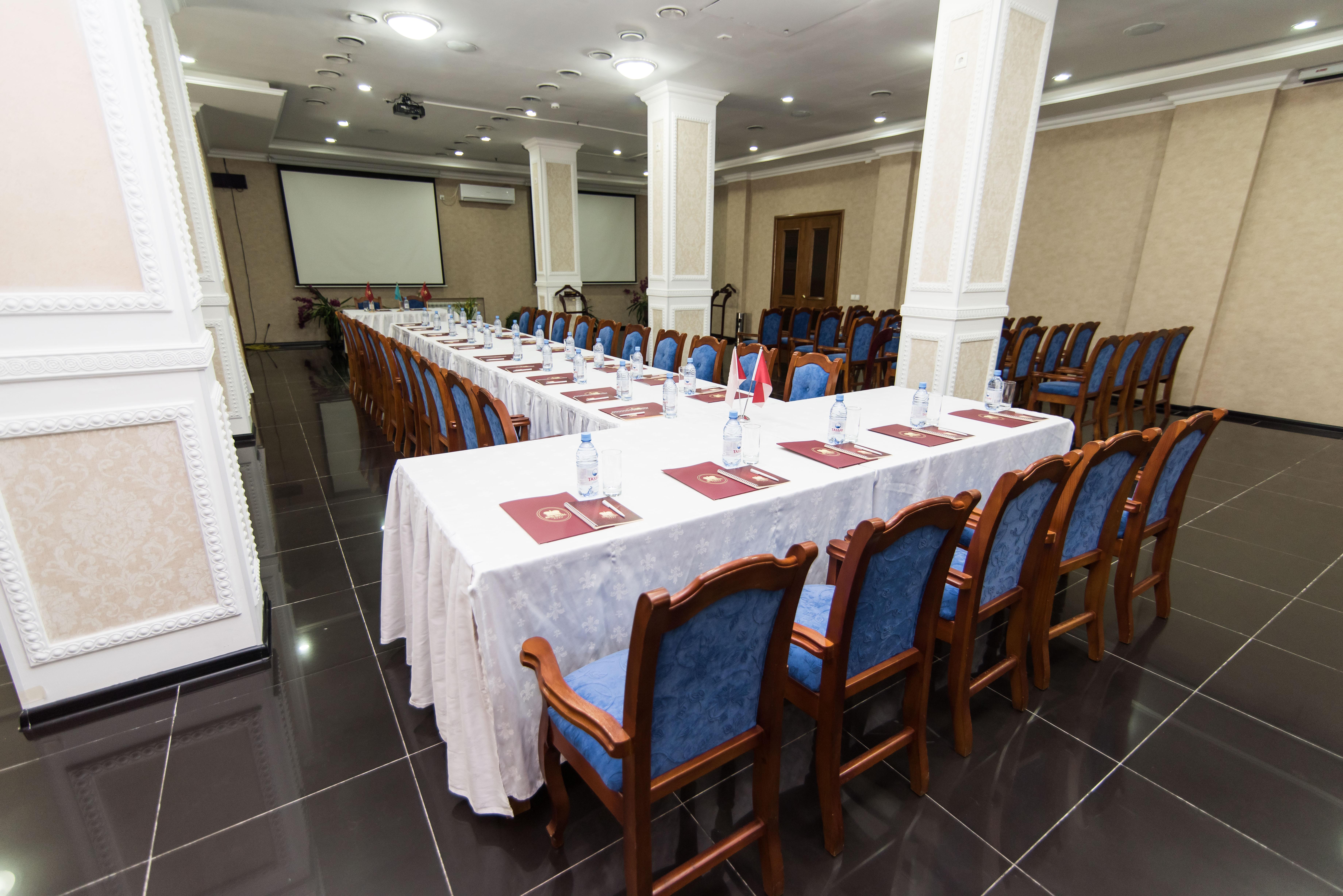 King Hotel Astana Eksteriør billede
