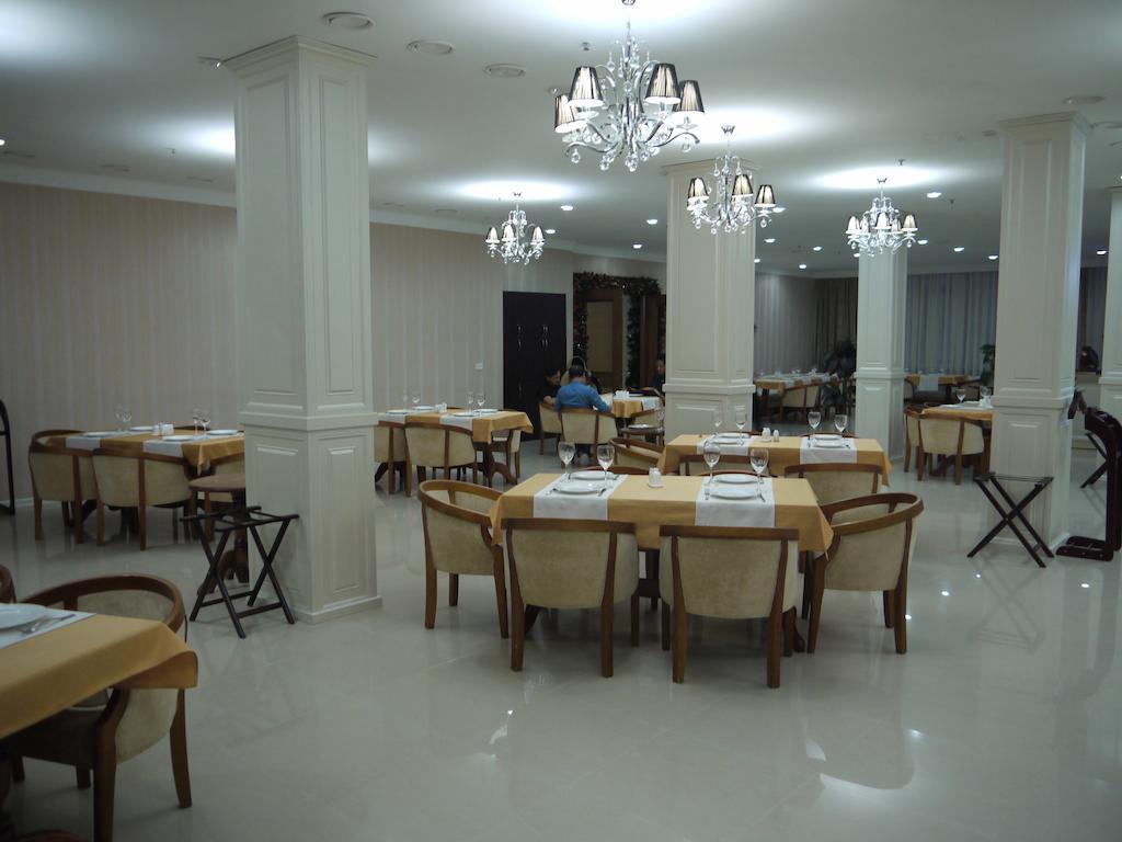 King Hotel Astana Eksteriør billede
